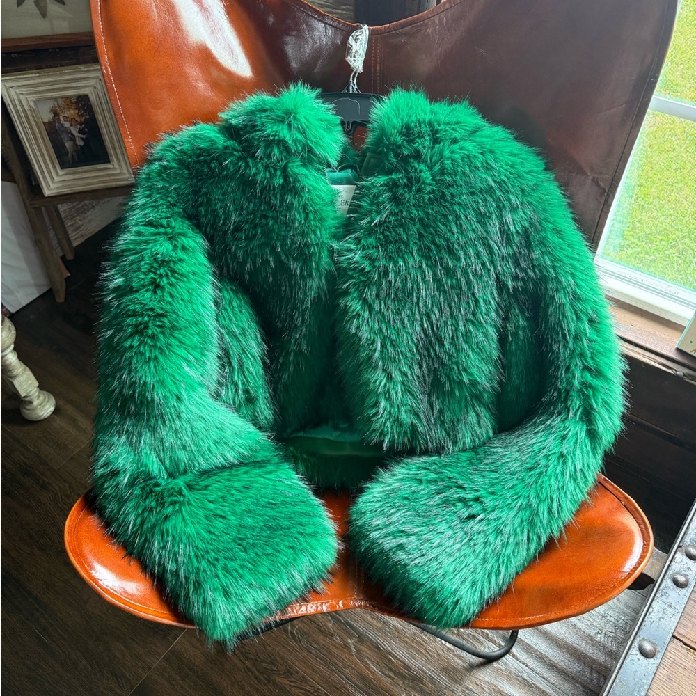 Azalea Wang Striking Green Teddy Jacket with Plush Faux Fur